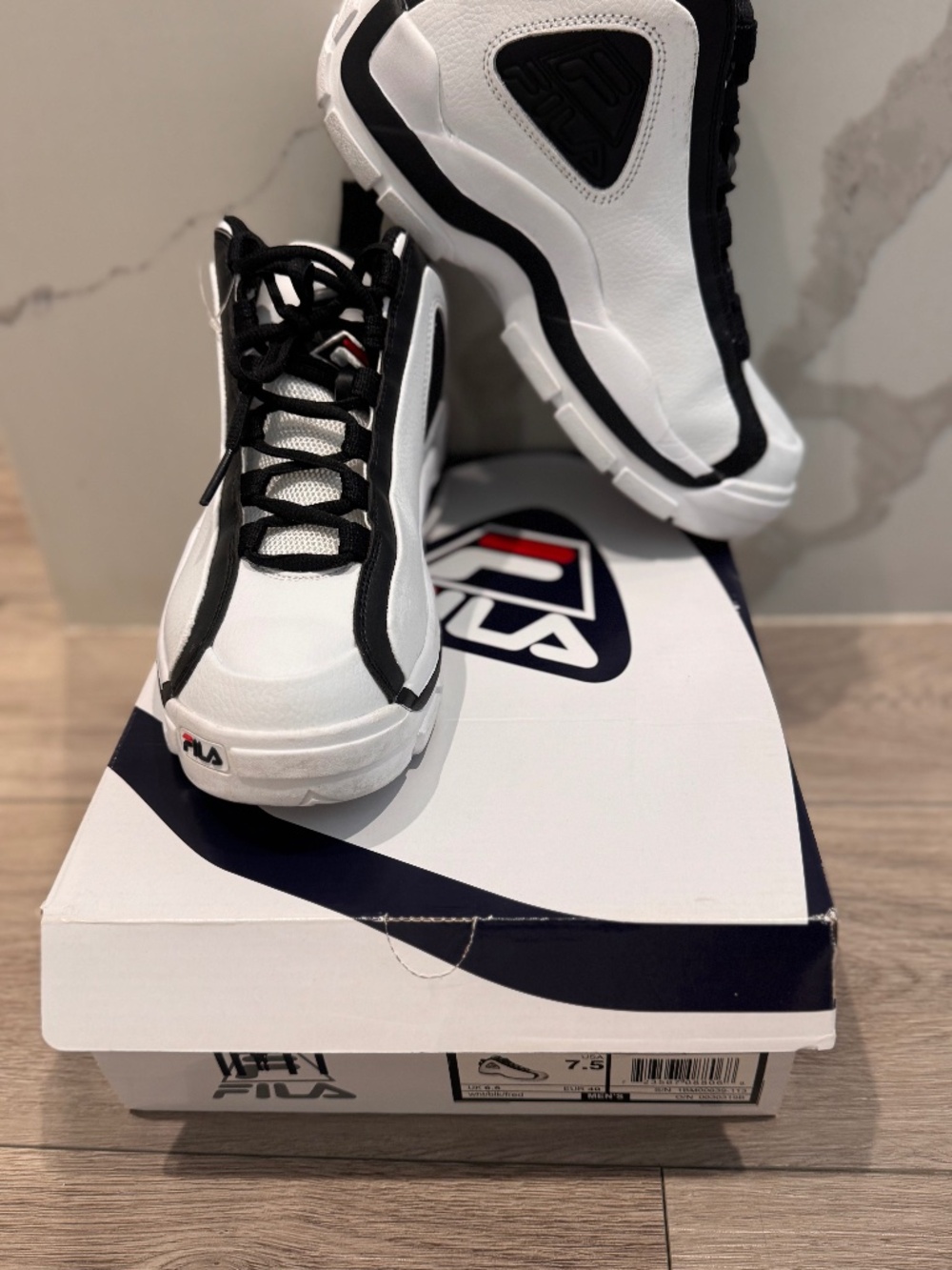 FILA Grant Hill 2 White Black Red Men’s Size 7.5 Retro Basketball Sneakers